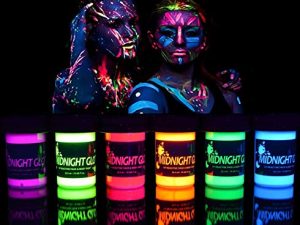مجموعة طلاء الوجه والجسم Midnight Glo UV - طلاء الوجه الفلوريسنت - Blacklight Reactive - آمن وقابل للغسل وغير سام (6 زجاجات 0.75 أونصة لكل منها)