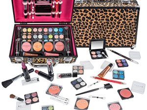 حقيبة قطار SHANY Carry All Makeup مع مجموعة مكياج Pro Teen ، وفرش مكياج وأحمر شفاه وظلال عيون وأحمر خدود والمزيد - Leopard